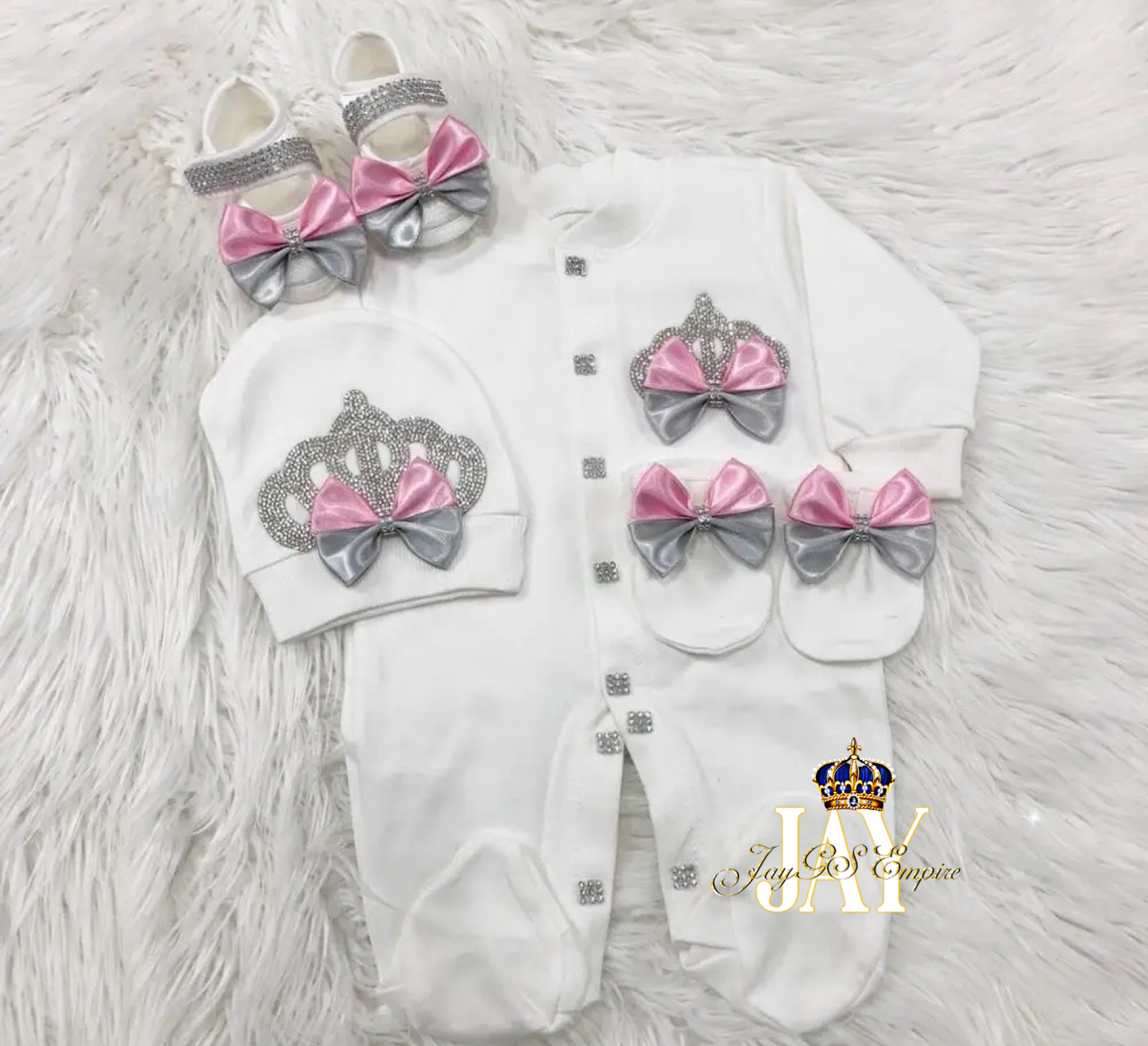 JayGsEmpire Baby Boy baby girl luxury Jewels Crown Layette 4 Piece Gift Set 0-6 Months